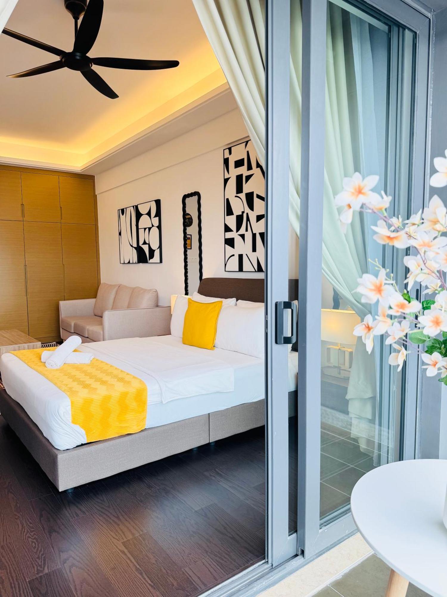 R&f Princess Cove By Homefort Hotel 3*